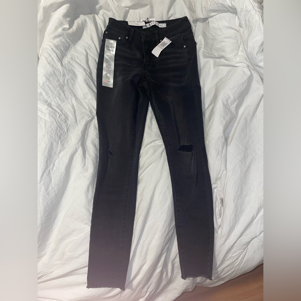 Skinny black jeans !!